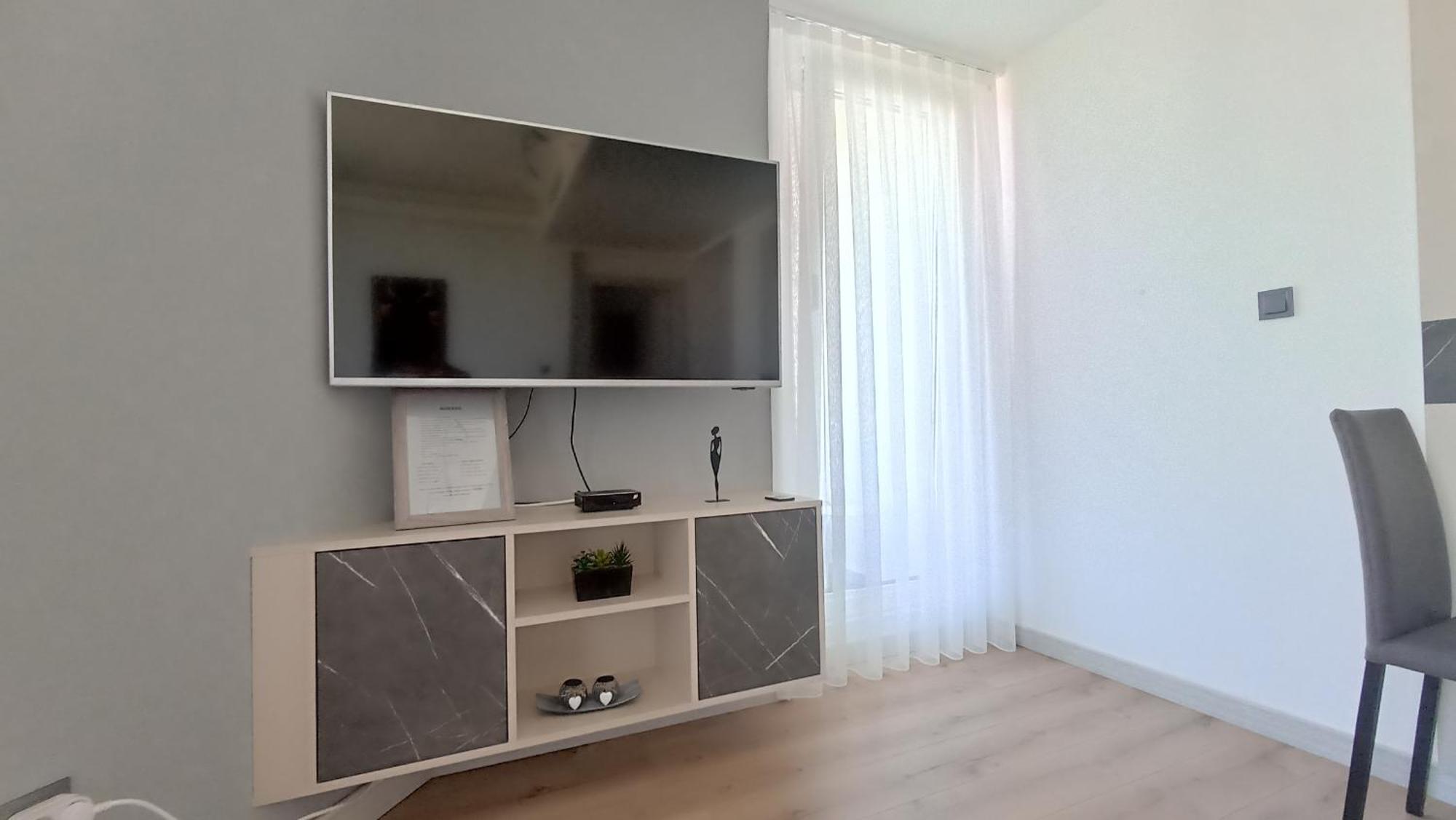 19Th & 18Th Floor Secure Apartments With Pool & Fitness & Parking Included In Price سكوبجي المظهر الخارجي الصورة