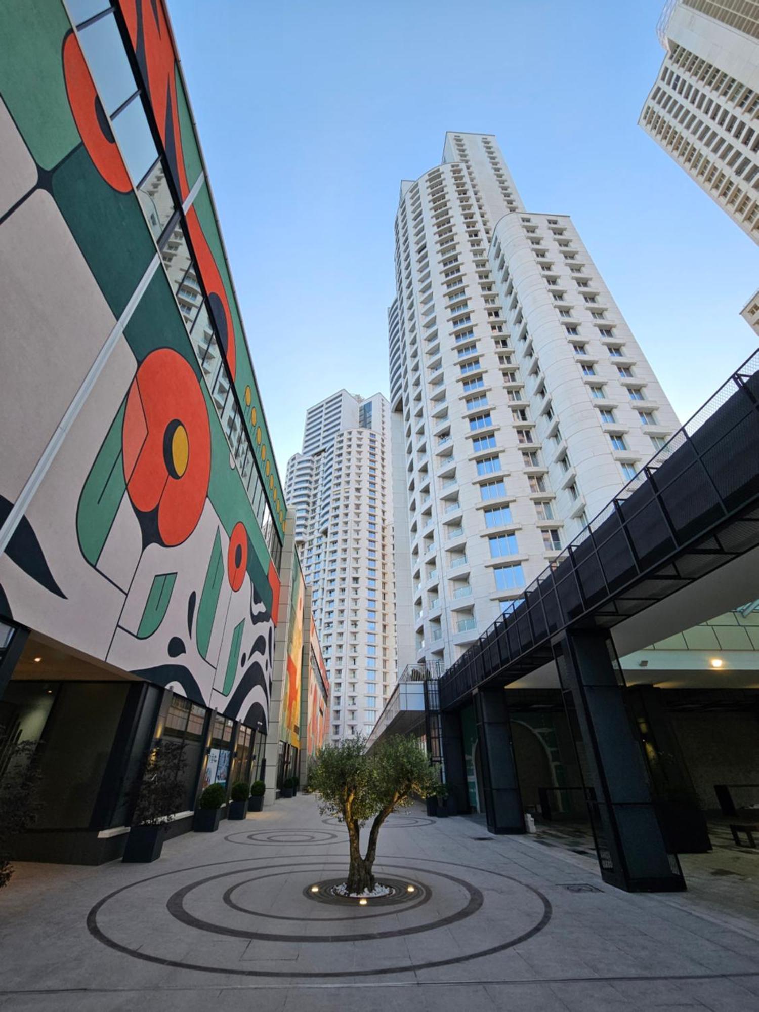 19Th & 18Th Floor Secure Apartments With Pool & Fitness & Parking Included In Price سكوبجي المظهر الخارجي الصورة