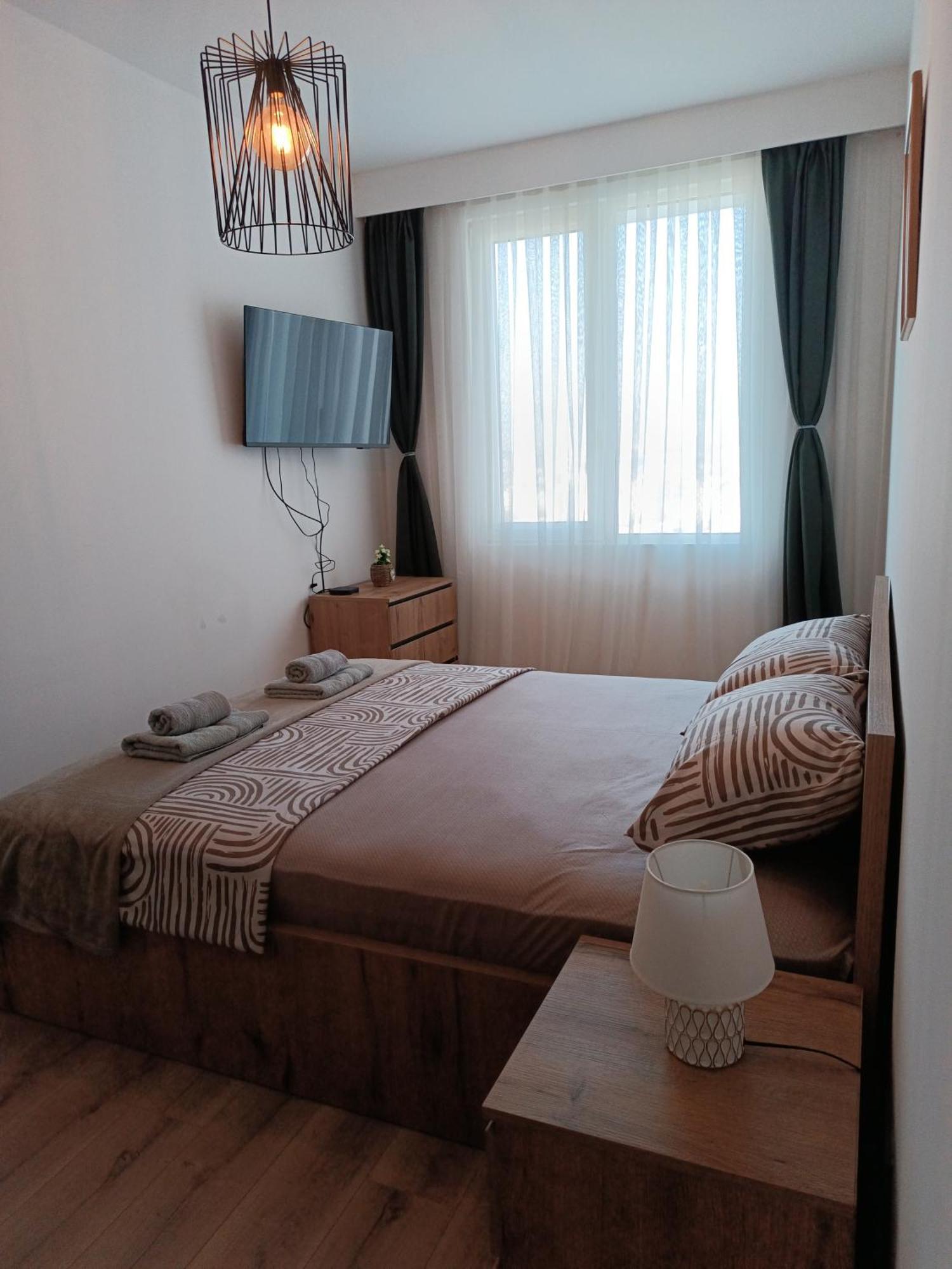 19Th & 18Th Floor Secure Apartments With Pool & Fitness & Parking Included In Price سكوبجي المظهر الخارجي الصورة