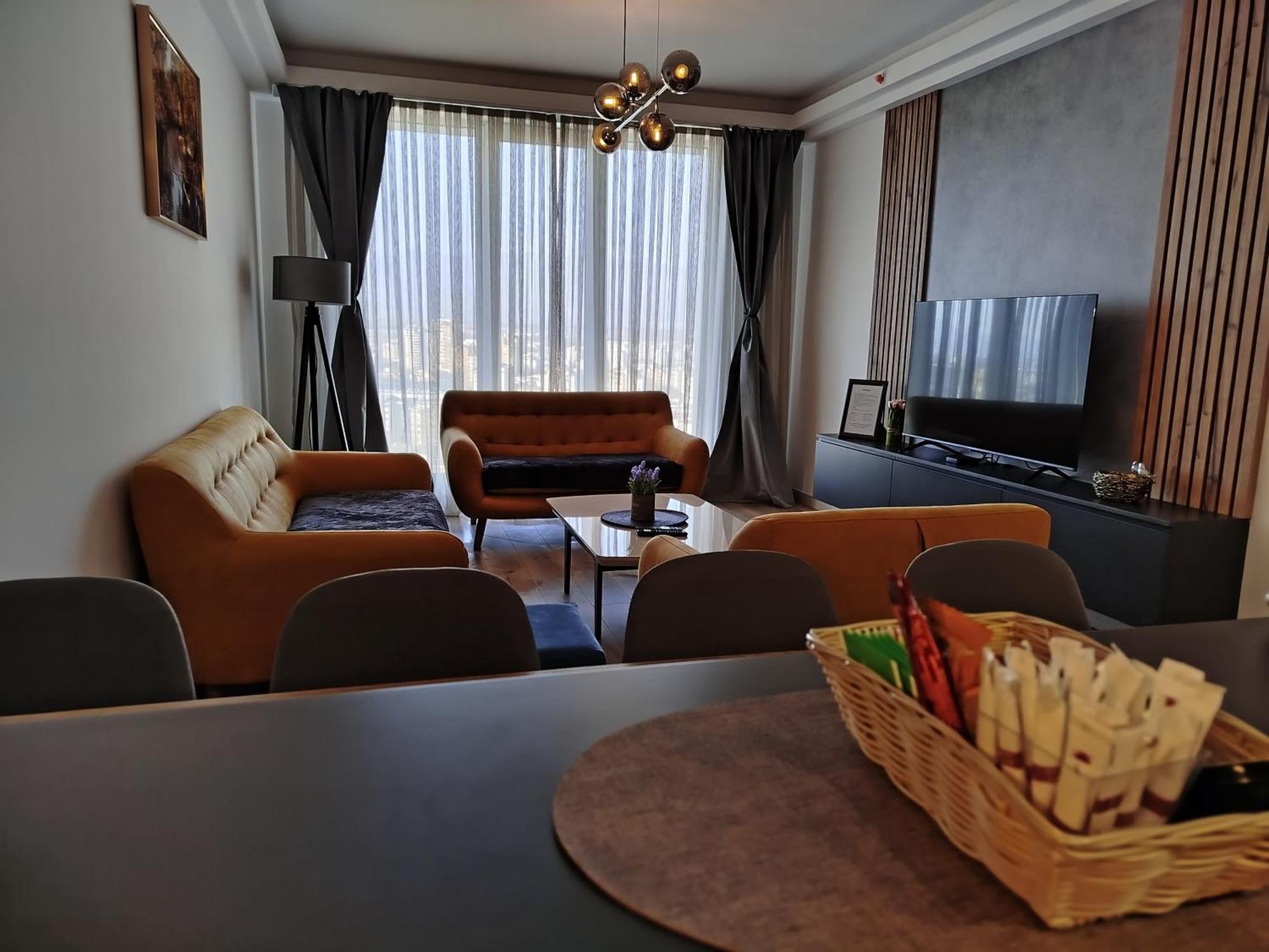 19Th & 18Th Floor Secure Apartments With Pool & Fitness & Parking Included In Price سكوبجي المظهر الخارجي الصورة