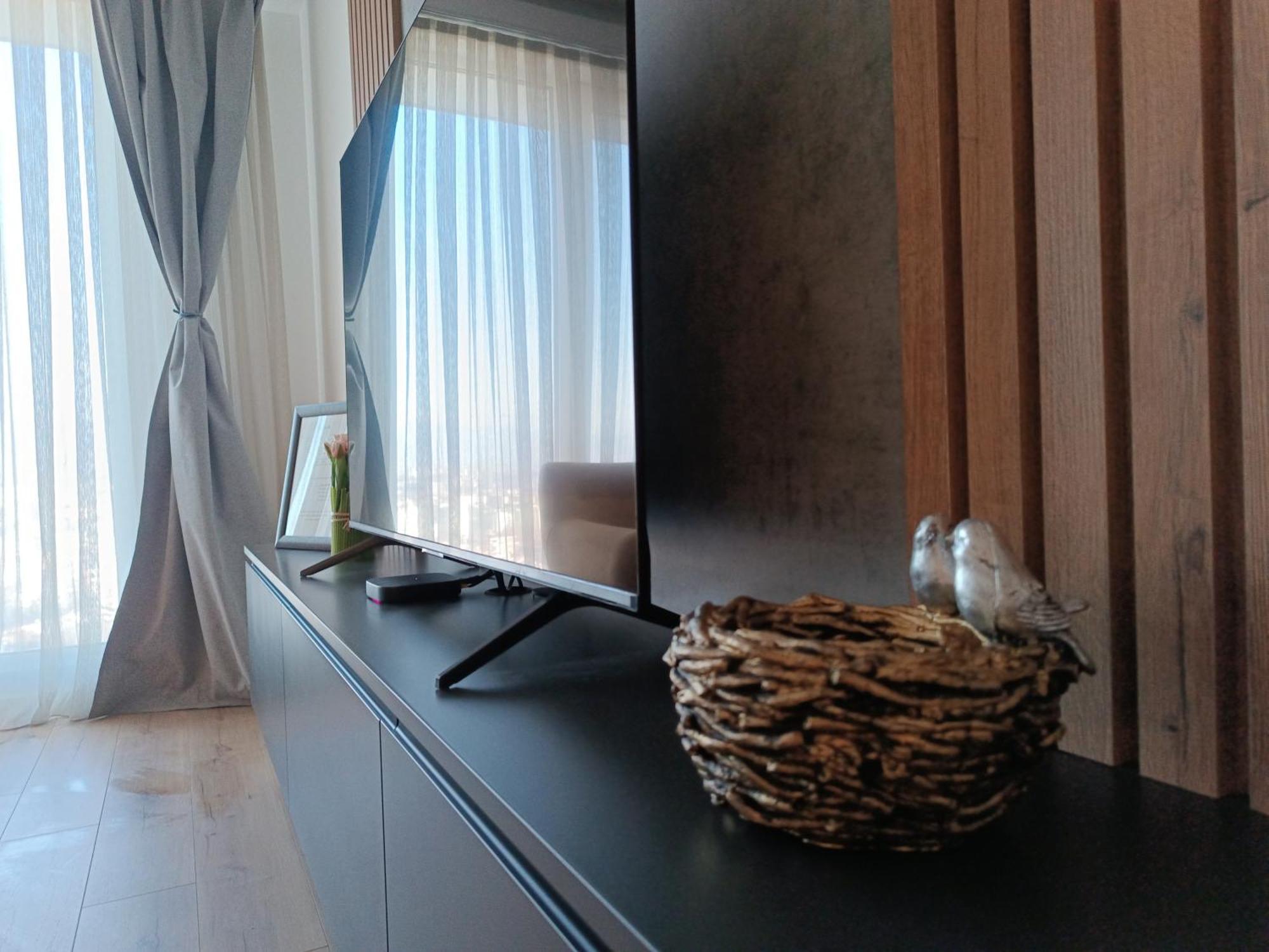 19Th & 18Th Floor Secure Apartments With Pool & Fitness & Parking Included In Price سكوبجي المظهر الخارجي الصورة